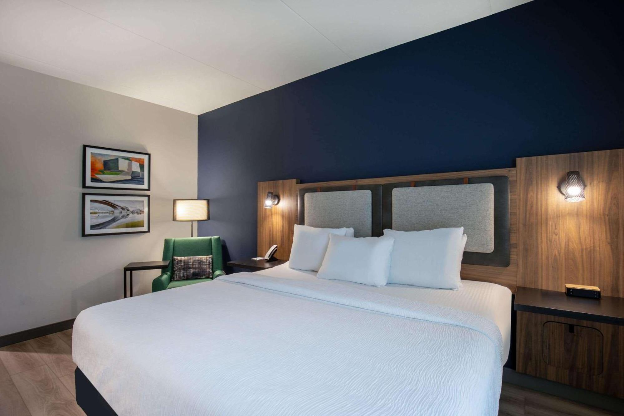 La Quinta Inn & Suites By Wyndham Chattanooga Downtown/South Buitenkant foto