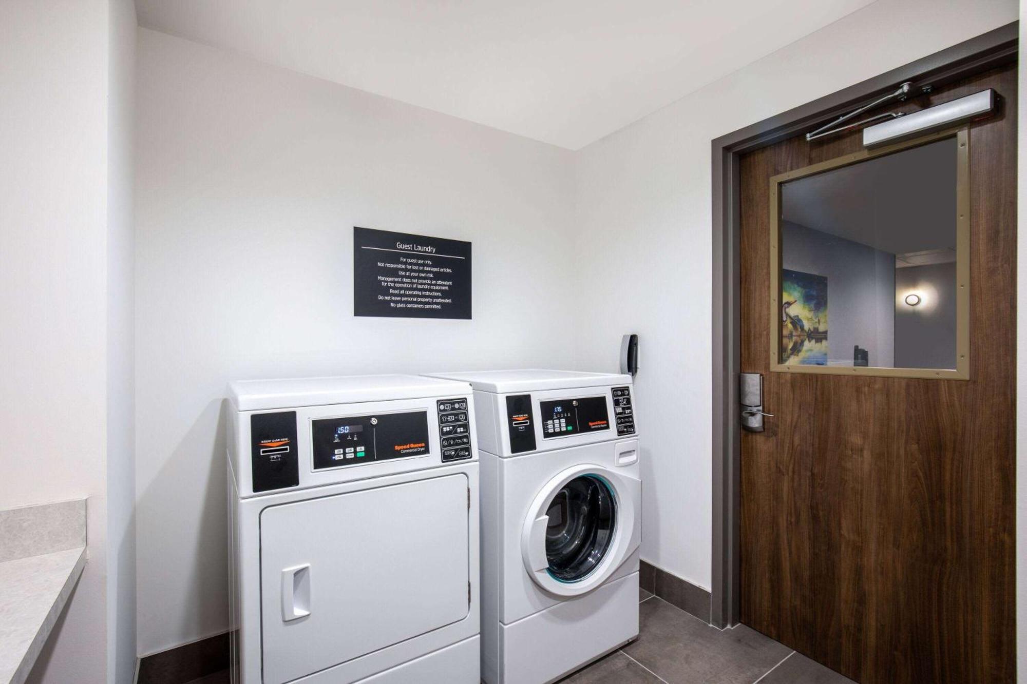 La Quinta Inn & Suites By Wyndham Chattanooga Downtown/South Buitenkant foto