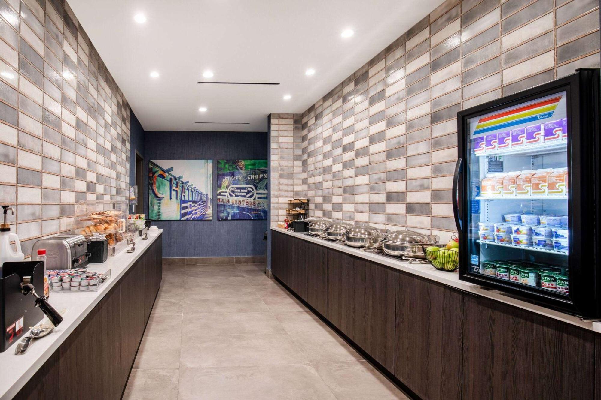 La Quinta Inn & Suites By Wyndham Chattanooga Downtown/South Buitenkant foto