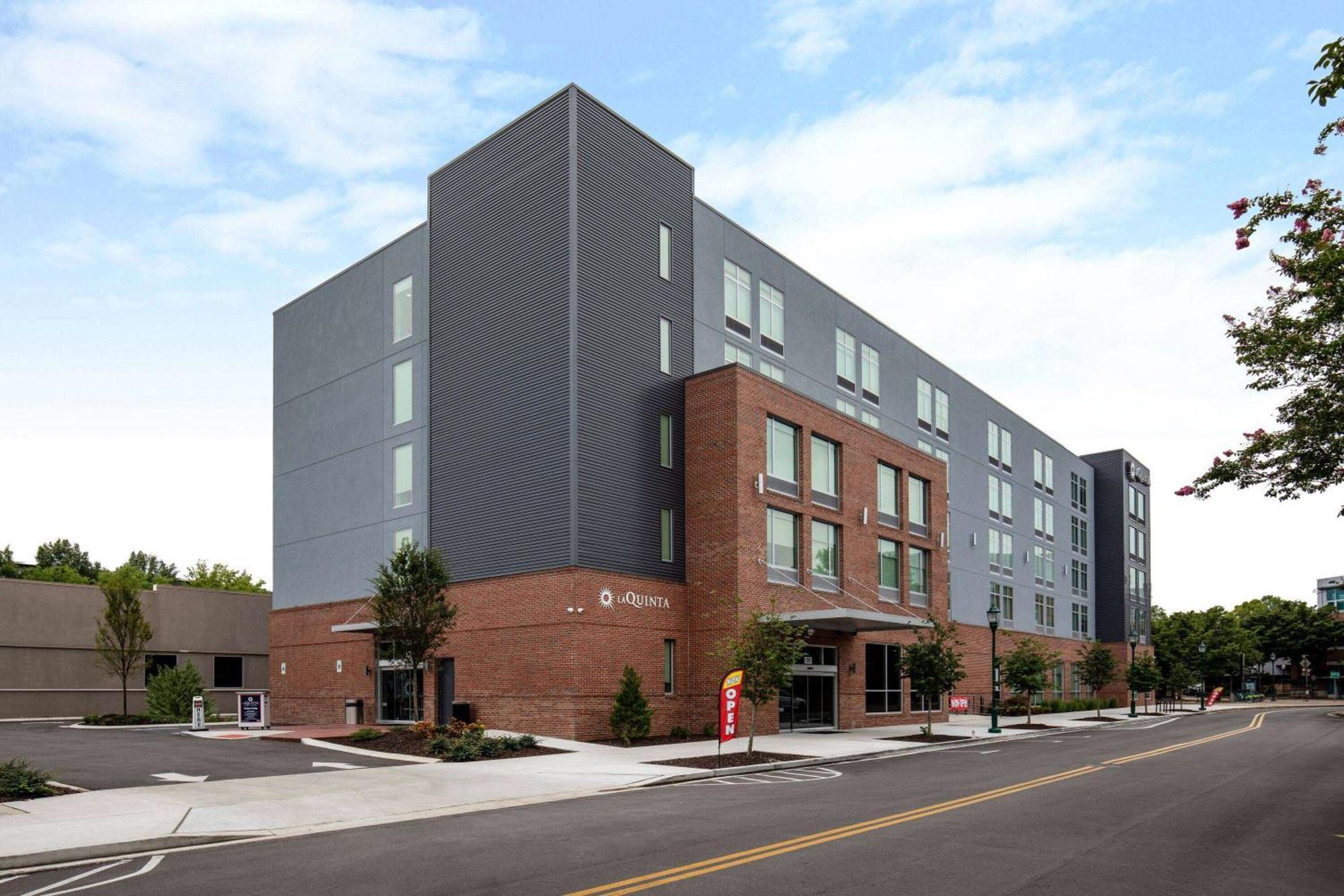 La Quinta Inn & Suites By Wyndham Chattanooga Downtown/South Buitenkant foto
